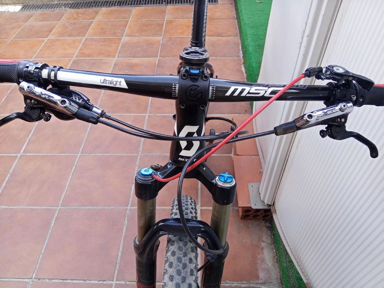 Used Scott Scale 910 2017 Mountainbike, Red — image 4 of 6
