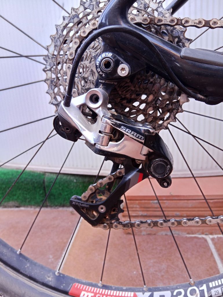 Used Scott Scale 910 2017 Mountainbike, Red — image 5 of 6