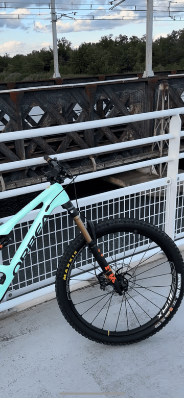 Tweedehands Orbea OCCAM M10 LT 2023 2023 Mountainbike — afbeelding 2 van 3