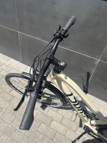 Used Ghost SQUARE TREKKING BASE AL 2023 Mountainbike, Light Gray, 29 — image 3 of 11