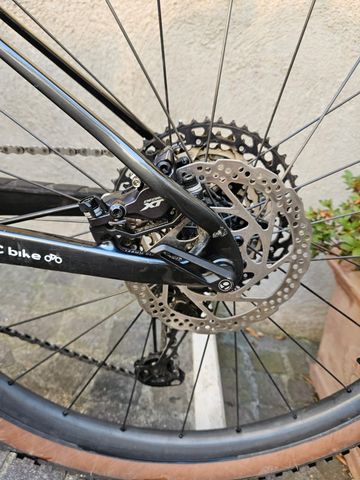 Used Trek Supercaliber Shimano Deore XT 2023 Mountainbike, Black, 29 — image 7 of 8