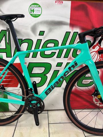 Bianchi Impulso COMP GRX 610 disc 2023 2023 Road & Gravel d'occasion — image 2 sur 11