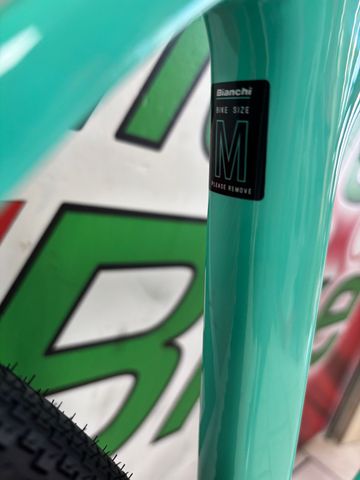 Bianchi Impulso COMP GRX 610 disc 2023 2023 Road & Gravel d'occasion — image 6 sur 11