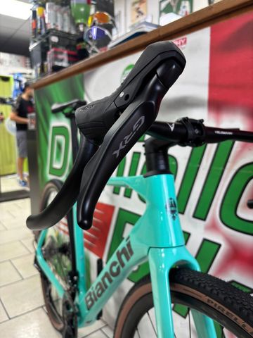 Bianchi Impulso COMP GRX 610 disc 2023 2023 Road & Gravel d'occasion — image 8 sur 11