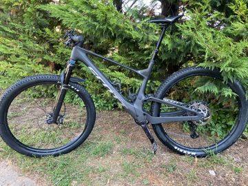 Käytetty Scott Spark RC Team 2024 2024 Mountainbike — kuva 1 / 8