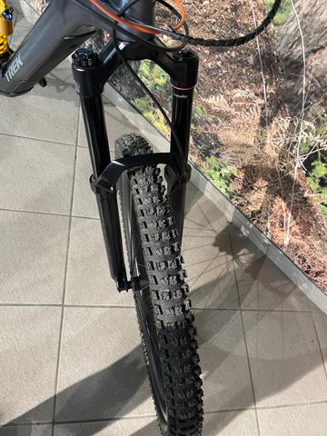 Tweedehands Trek Fuel EXe 9.7 2023 2023 Mountainbike — afbeelding 7 van 10