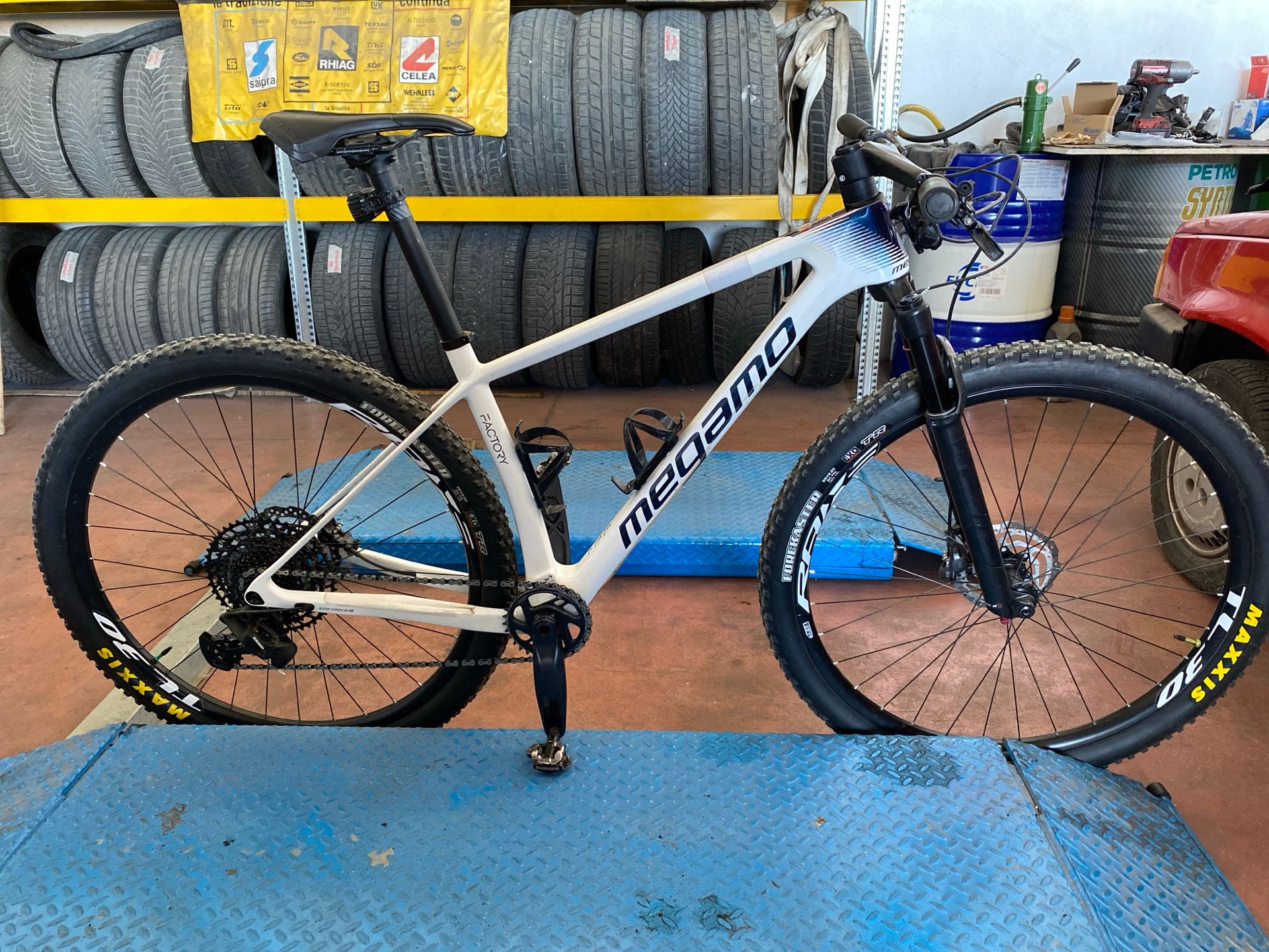 Megamo Bicycles Megamo 2021 Megamo Raise 15 2025 GR-100 Bikes