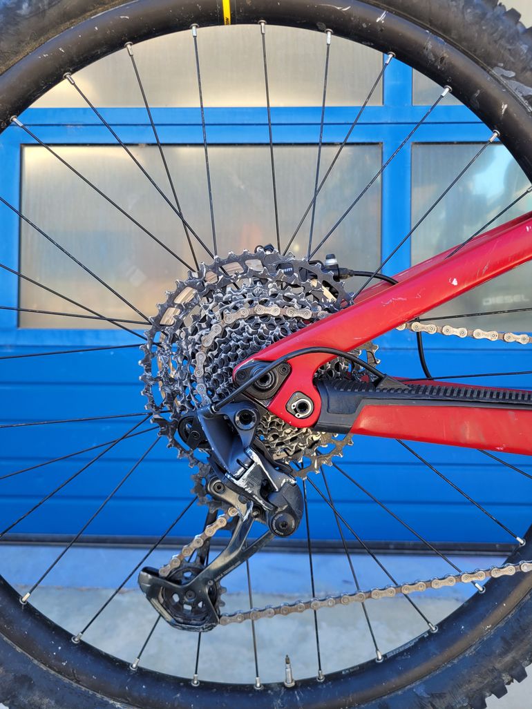 Używany Lapierre Spicy CF 6.9 2021 2021 Mountainbike — zdjęcie 9 z 10