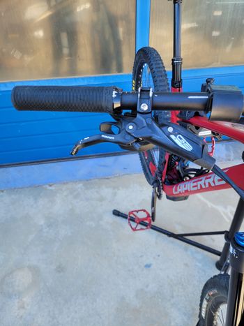 Używany Lapierre Spicy CF 6.9 2021 2021 Mountainbike — zdjęcie 4 z 10