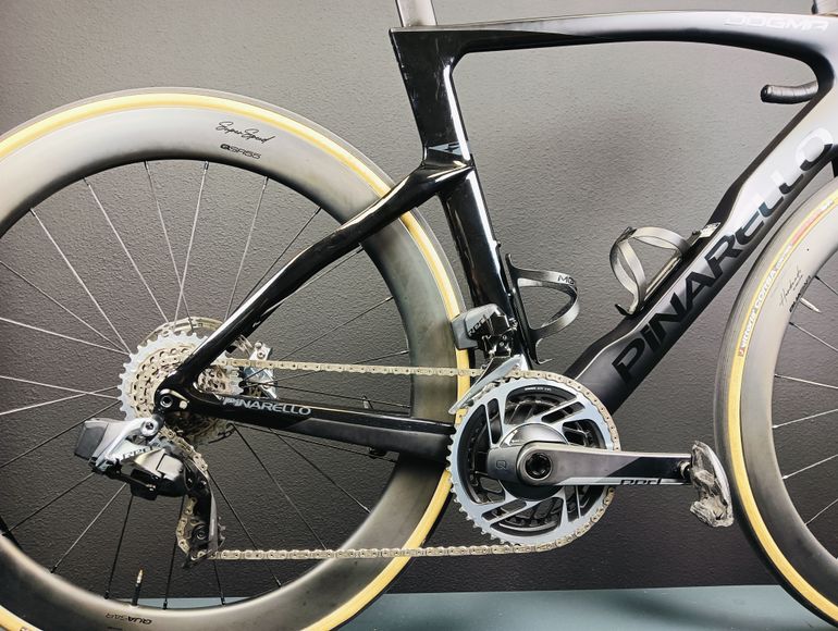 Brugt Pinarello Dogma SRAM Red eTap AXS 2022 Road & Gravel — billede 4 af 5