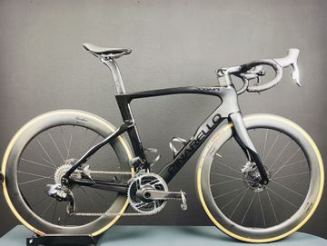 Brugt Pinarello Dogma SRAM Red eTap AXS 2022 Road & Gravel — billede 1 af 5