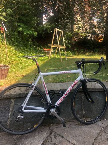 Used Cannondale CAAD 9 2009 Road & Gravel, White — image 1 of 6