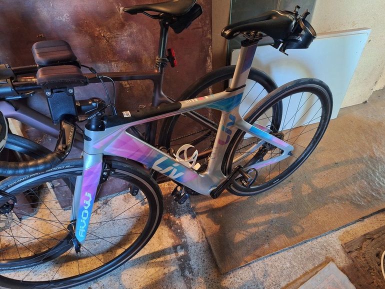 Used Liv Avow Advanced 2019 2019 Road & Gravel, Light Gray — image 2 of 8