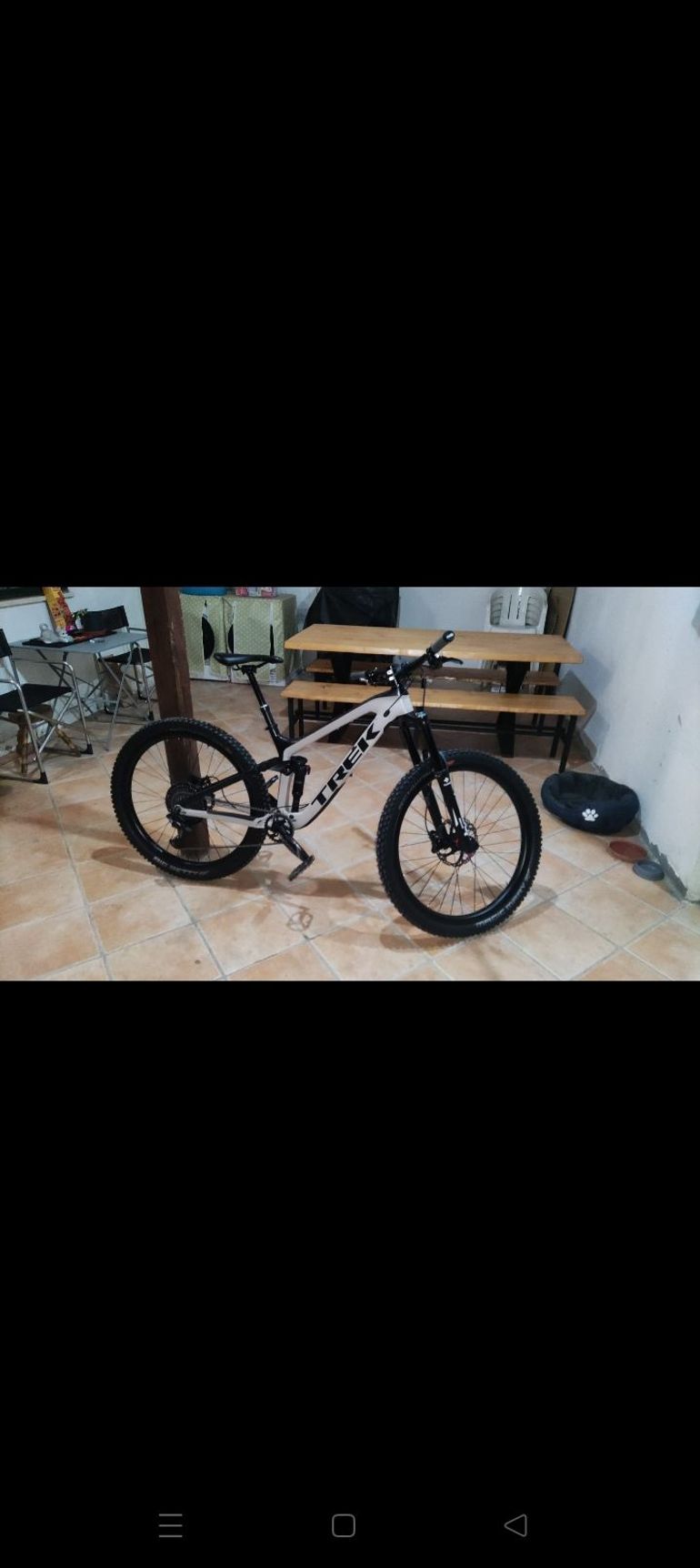 Used Trek Slash 9.7 2018 2018 Mountainbike, White, 29 — image 3 of 7
