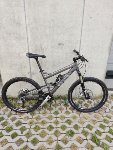 Used Canyon Torque 6 2016 Mountainbike, Light Gray — image 1 of 15