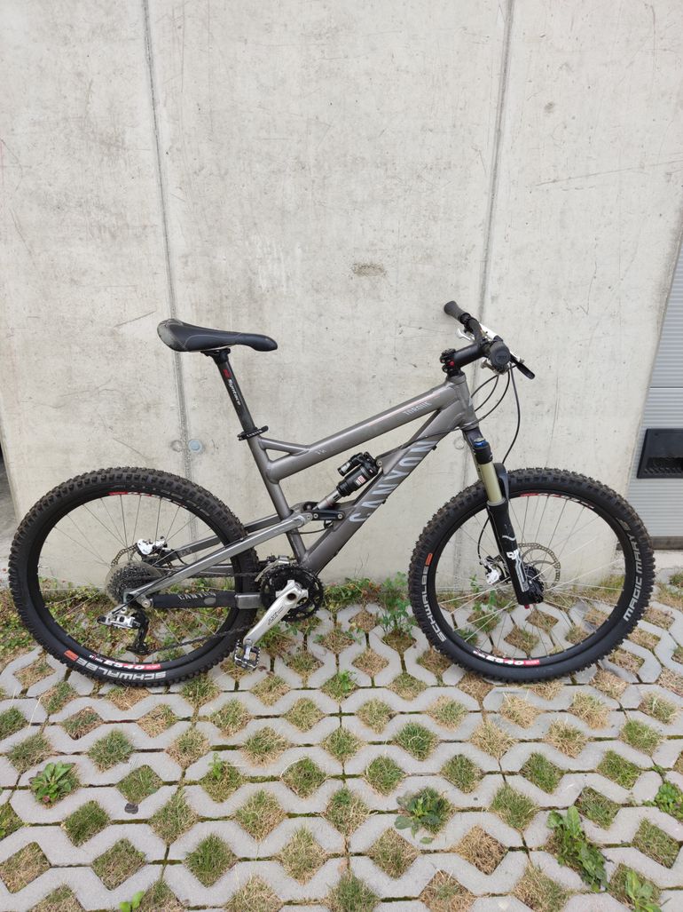 Used Canyon Torque 6 2016 Mountainbike — image 1 of 15