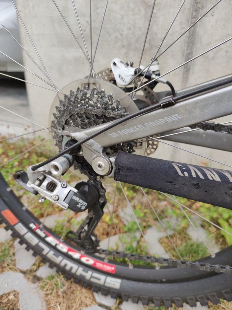 Used Canyon Torque 6 2016 Mountainbike — image 9 of 15