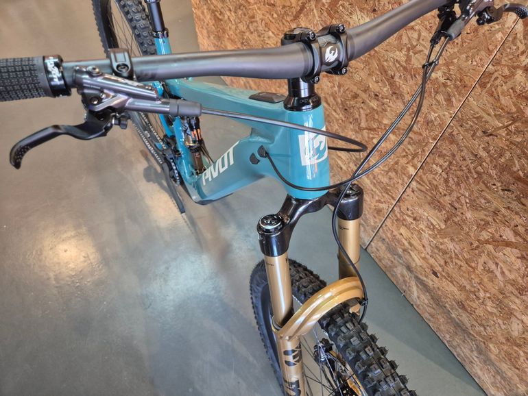 Gebrauchtes Pivot Shuttle LT 2025 Mountainbike, Grün — Bild 5 von 6