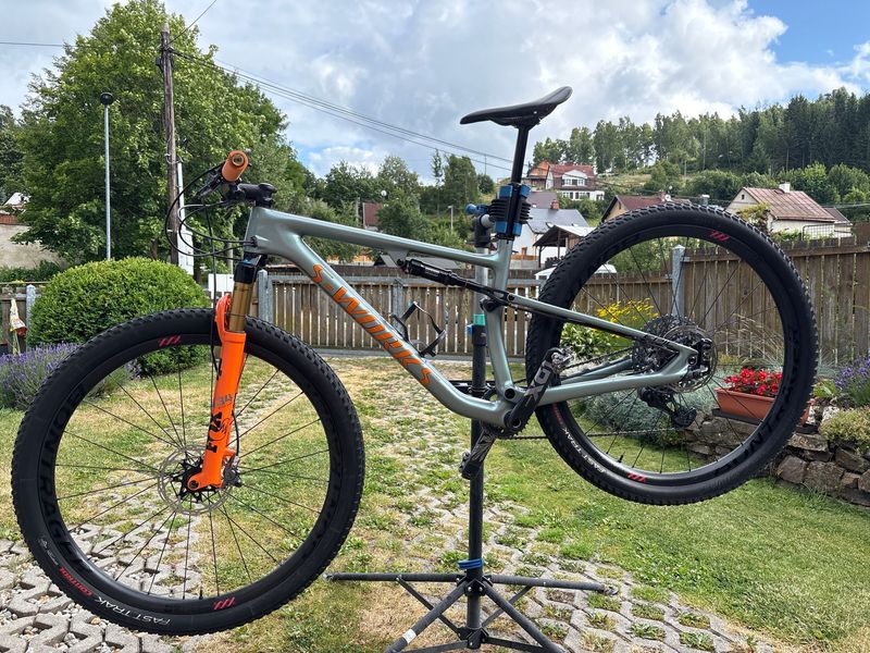 Gebrauchtes Specialized S-Works Epic 2022 2022 Mountainbike, Hellgrau, 29 — Bild 2 von 12