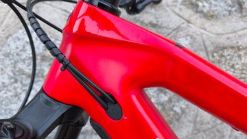 Used Trek Slash 9.9 Custom 2017 Mountainbike, Red — image 12 of 16