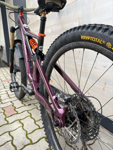 Gebrauchtes Orbea RALLON M-LTD 2022 2022 Mountainbike, Violett, 29 — Bild 9 von 14