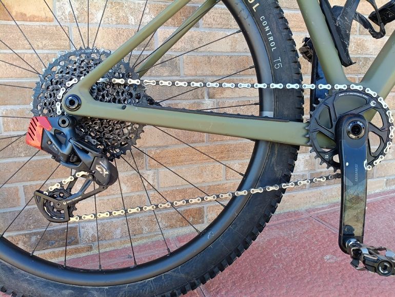 Used Orbea ALMA M11-AXS 2022 2022 Mountainbike, Green, 29 — image 5 of 12