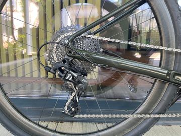 Used Specialized Diverge Comp E5 2024 2024 Road & Gravel, Green — image 13 of 15
