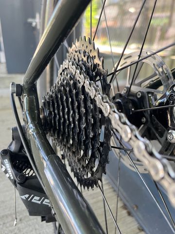 Used Specialized Diverge Comp E5 2024 2024 Road & Gravel, Green — image 9 of 15