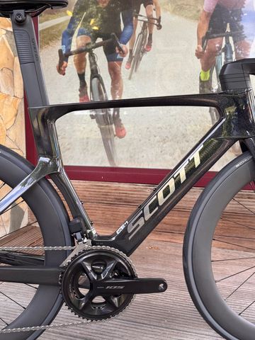 Scott Foil RC 20 2024 2024 Road & Gravel usato, Nero — immagine 2 di 5
