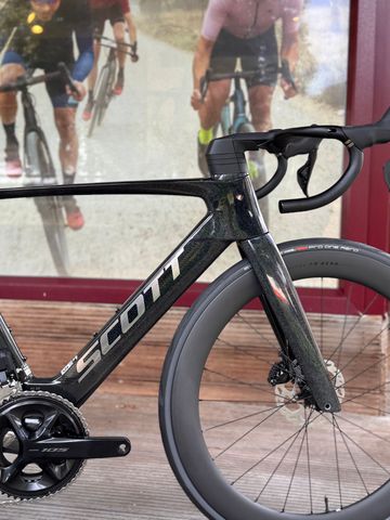 Scott Foil RC 20 2024 2024 Road & Gravel usato, Nero — immagine 4 di 5