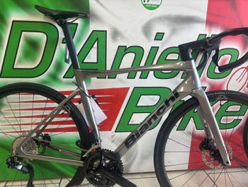 Bianchi, Specialissima COMP 105 Di2 2024