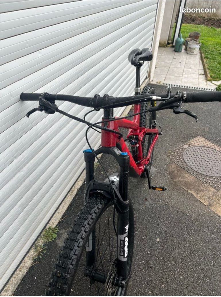 Used Trek Fuel EX 8 2020 2020 Mountainbike, Red, 27.5, 29 — image 6 of 7