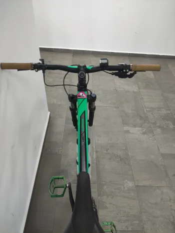 Used CUBE Attention CMPT 2016 Mountainbike, Verde — image 8 of 10