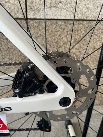 Brugt Focus IZALCO MAX 8.7 2024 2024 Road & Gravel — billede 15 af 16