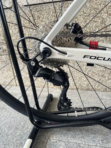 Brugt Focus IZALCO MAX 8.7 2024 2024 Road & Gravel — billede 4 af 16