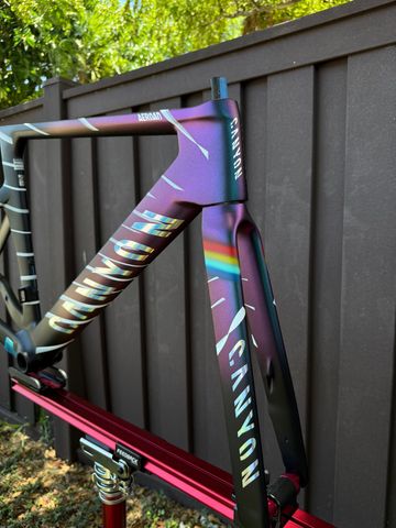 Used Canyon Aeroad CFR MACH874 2025 Frameset 2025 Road & Gravel, Purple — image 8 of 15