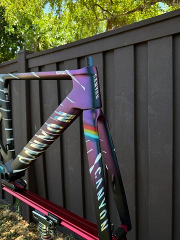 Used Canyon Aeroad CFR MACH874 2025 Frameset 2025 Road & Gravel, Purple — image 7 of 15