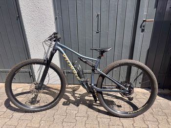 Used Specialized Men's Epic Comp 2018 2018 Mountainbike, Blue, 29 — image 1 of 13