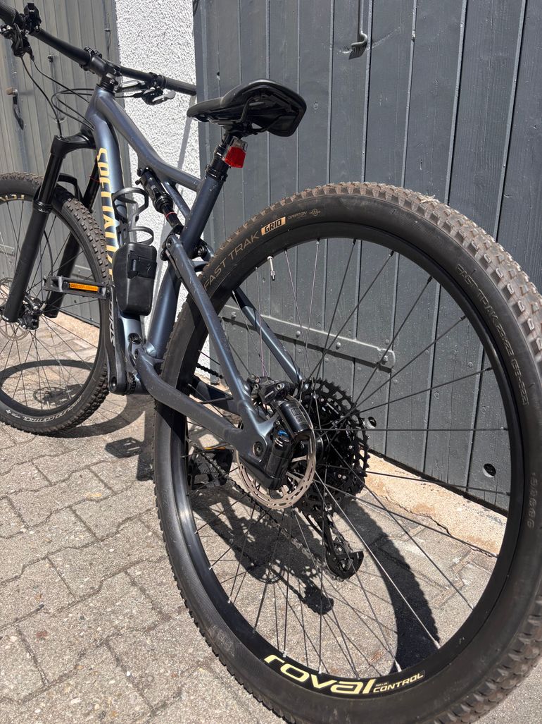 Used Specialized Men's Epic Comp 2018 2018 Mountainbike, Blue, 29 — image 5 of 13
