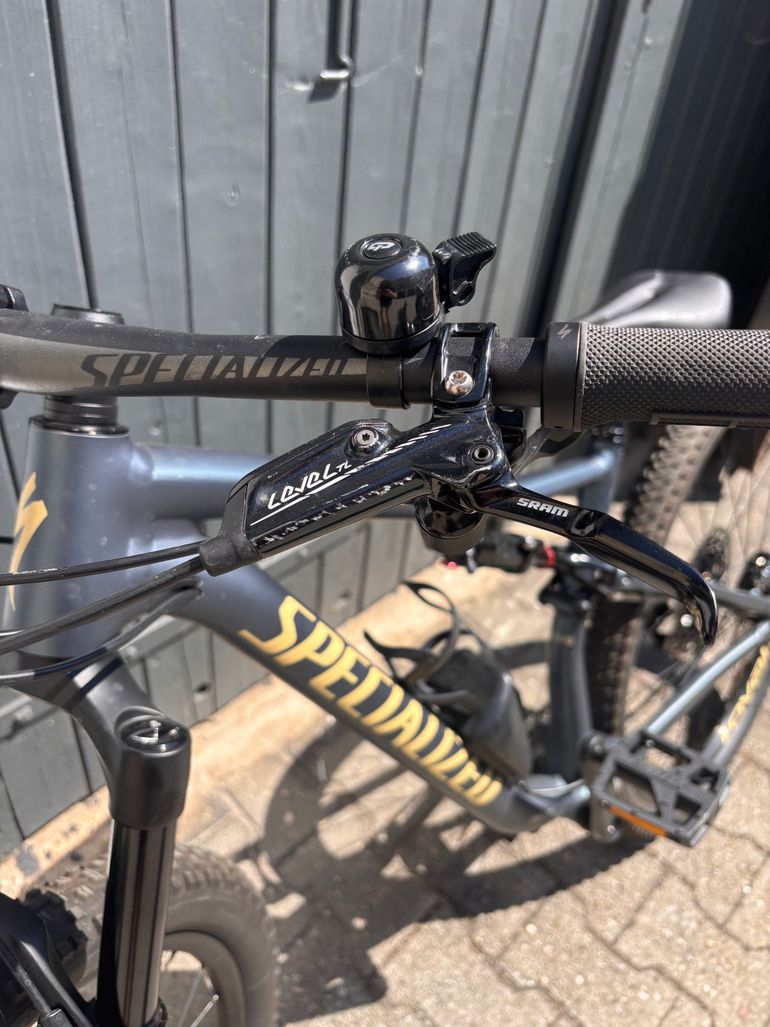 Used Specialized Men's Epic Comp 2018 2018 Mountainbike, Blue, 29 — image 8 of 13