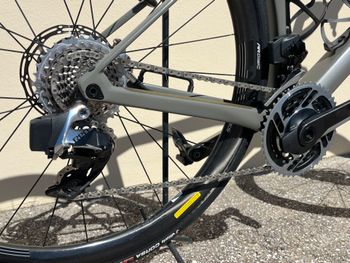 Used BMC Roadmachine 01 ONE 2021 2021 Road & Gravel — image 5 of 8