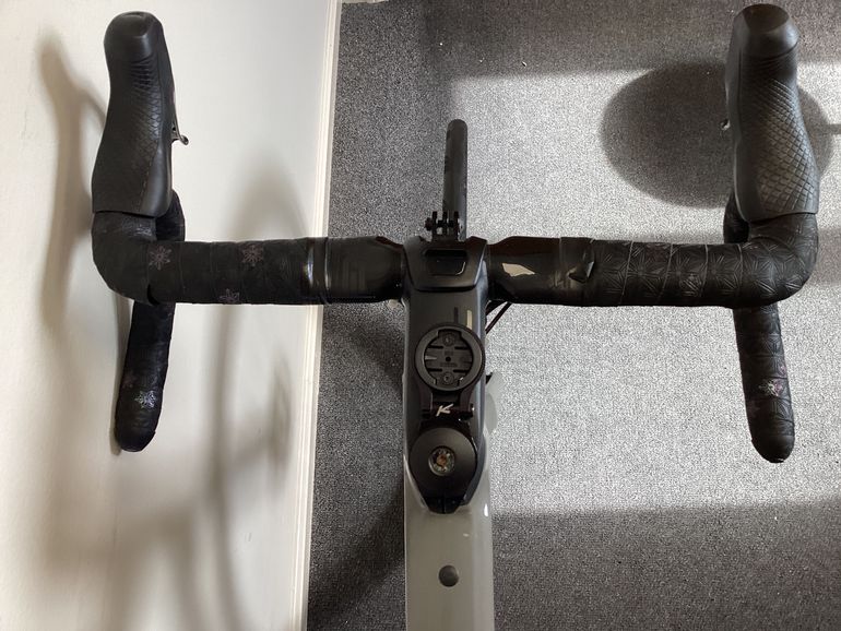 Used BMC 01 ONE Ultegra Di2 2021 Road & Gravel, Light Gray — image 3 of 9