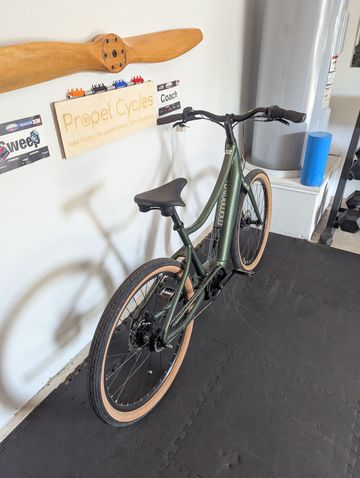 Used Momentum Vida E+ 2022 Road & Gravel, Green — image 3 of 10