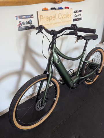 Used Momentum Vida E+ 2022 Road & Gravel, Green — image 4 of 10