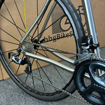 Used Seven Cycles Seven Cycles Axiom SG Titanium 3AL/2.5V  50cm 2016 Road & Gravel, Light Gray — image 3 of 5