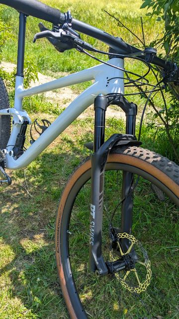 Tweedehands Carbonda FM936 2024 Mountainbike — afbeelding 3 van 5