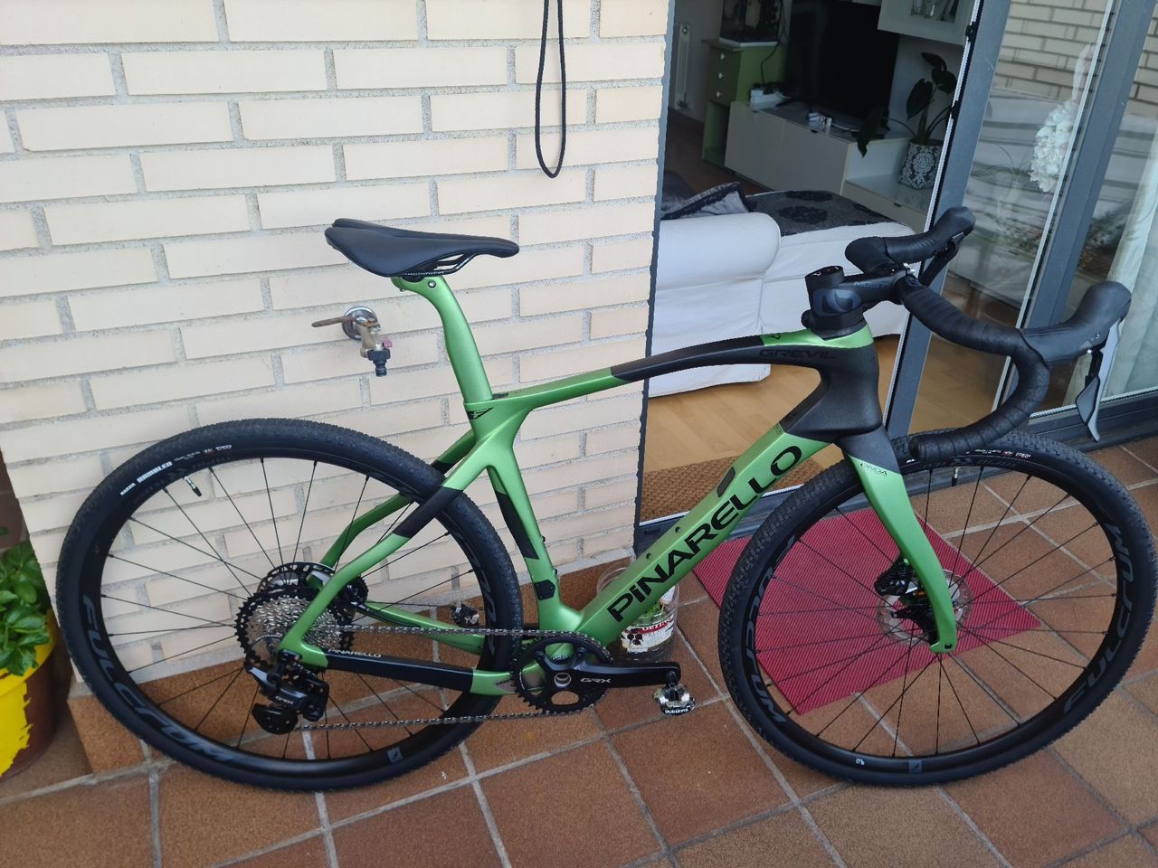 Pinarello Grevil Shimano GRX Di2 2025