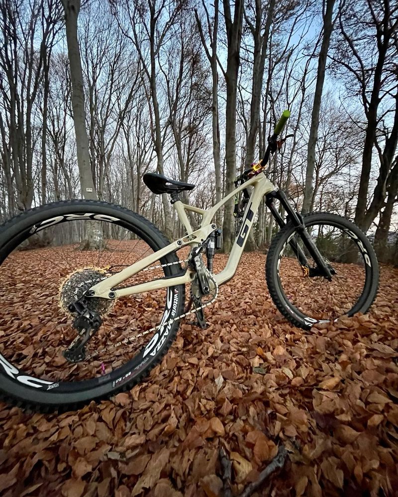 Käytetty GT Force SRAM GX 2023 MTB