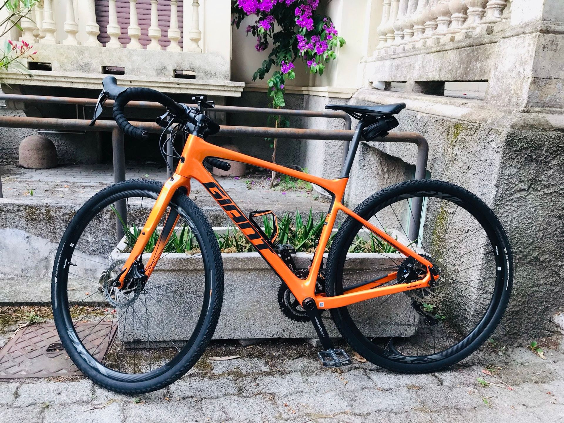 Giant Revolt Shimano 105 2021