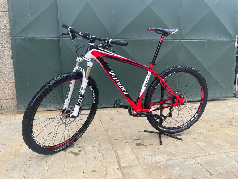 Used Specialized Carve Pro 29 2013 2013 Mountainbike, Rot — image 1 of 4